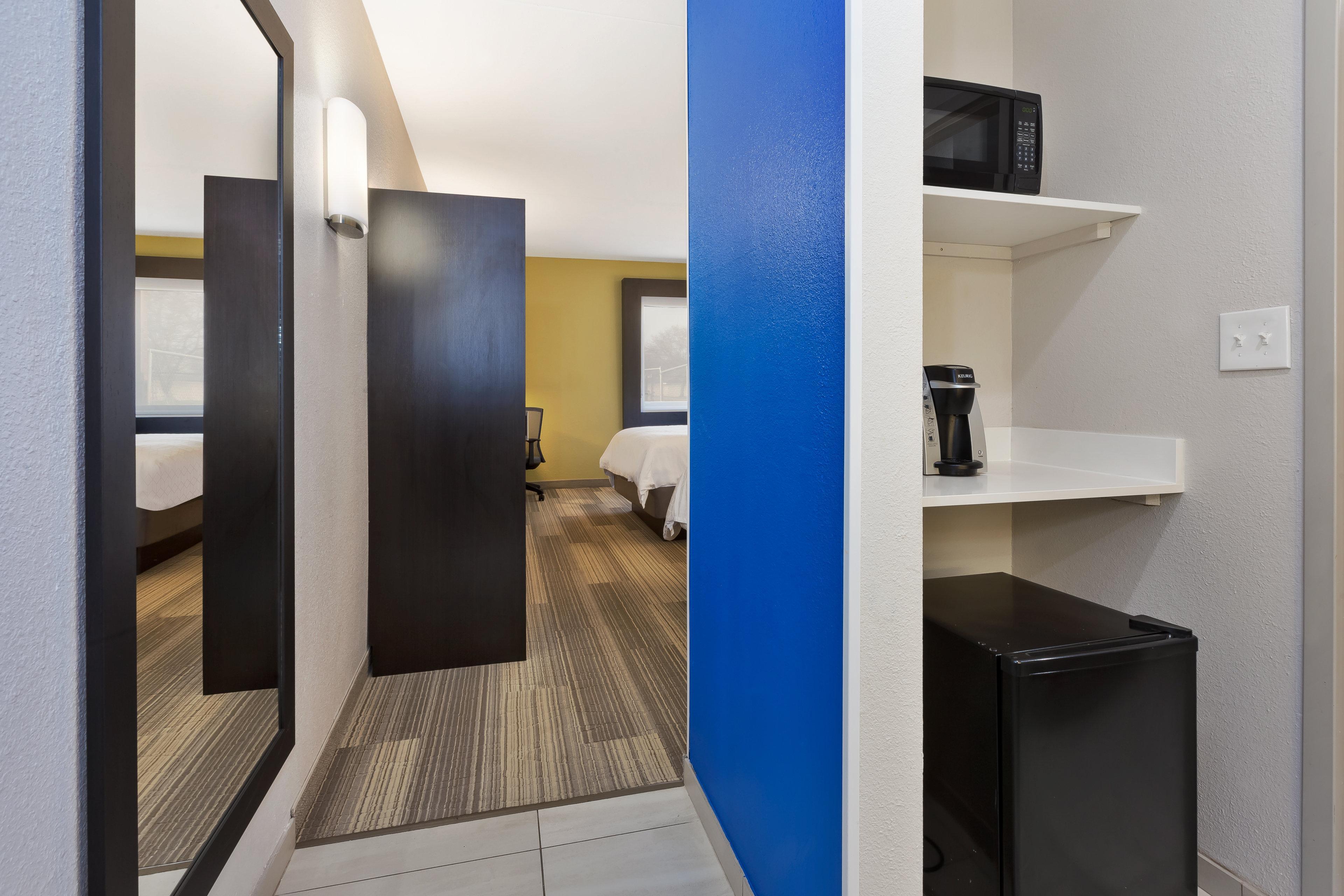 Holiday Inn Express Detroit-Warren/General Motors Technology Center By Ihg Exterior foto
