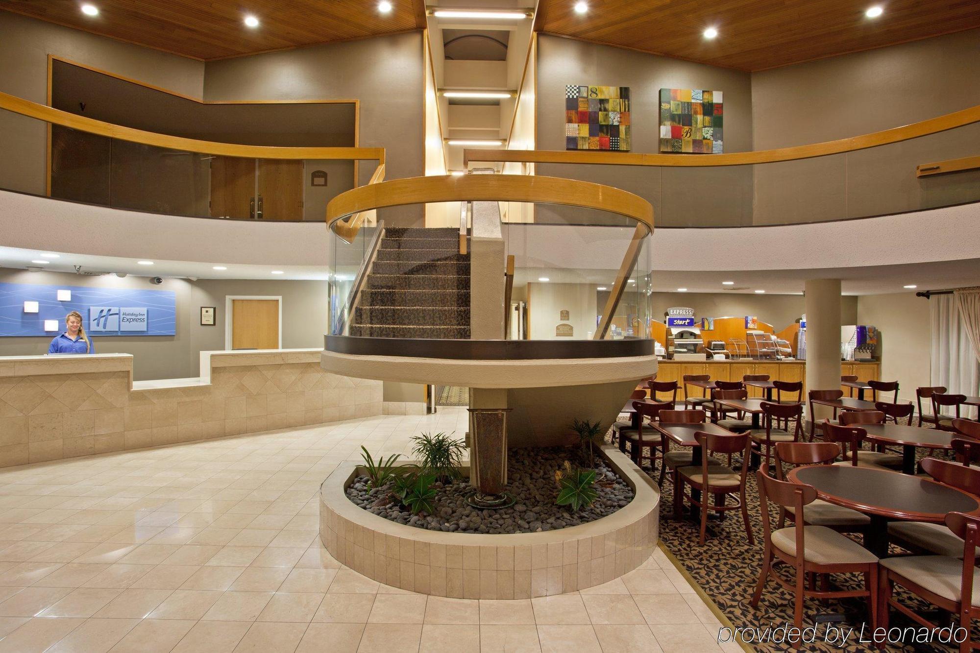 Holiday Inn Express Detroit-Warren/General Motors Technology Center By Ihg Restaurante foto